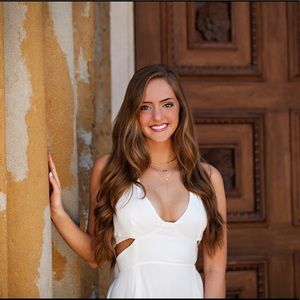 Meet your Posher, Ava